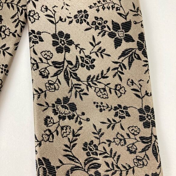 Bruno Piattelli 100% Silk Hand Made Necktie Tie Beige Tan and Black Floral Print - Picture 5 of 7